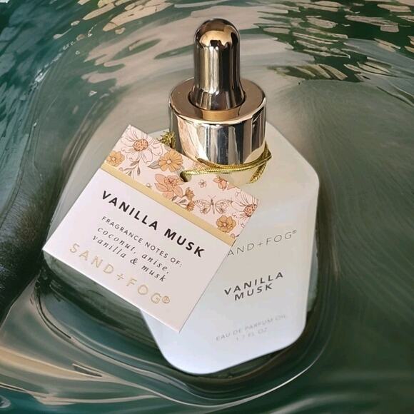 Sand And Fog Vanilla Musk Eau de Parfum Perfume Oil Dropper 1.7 oz New - Picture 2 of 3